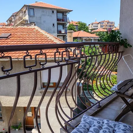 Dom Mladenovi Guest house 3*