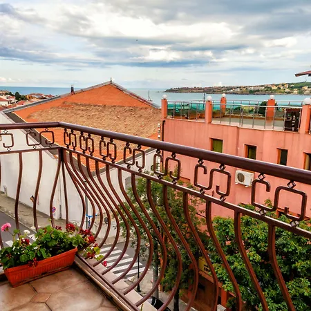 Къща за гости Dom Mladenovi 3*