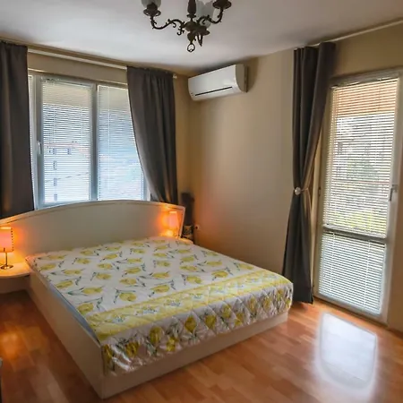 Dom Mladenovi Guest house