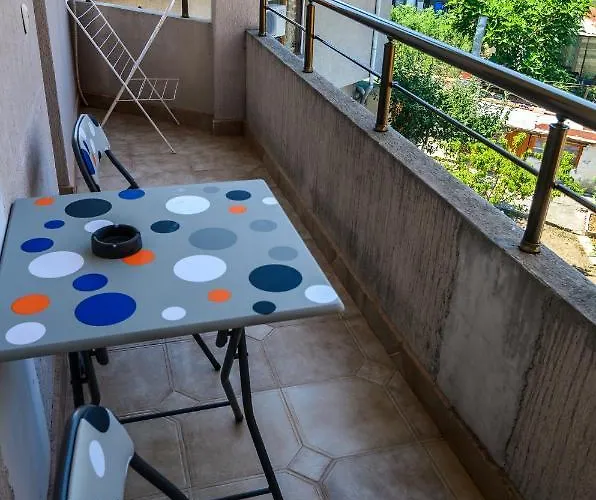 Dom Mladenovi Gasthuis