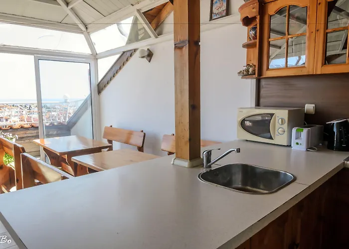 Gasthuis Dom Mladenovi 3*