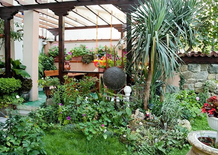 Gasthuis Dom Mladenovi 3*