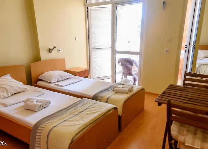 Dom Mladenovi Gasthuis