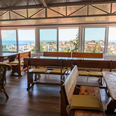 Guest house Dom Mladenovi Sozopol