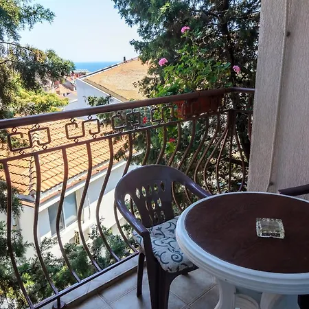 Dom Mladenovi Pensiune Sozopol