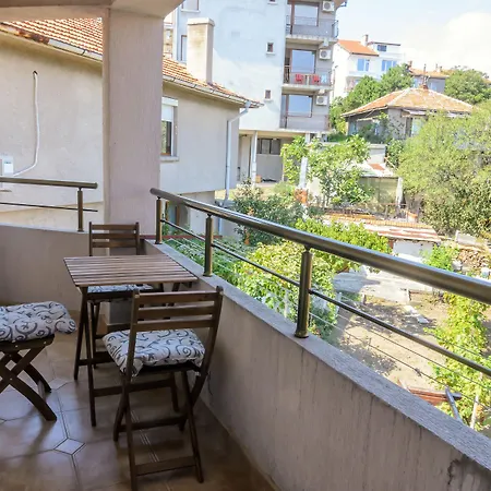 Dom Mladenovi Pensiune Sozopol