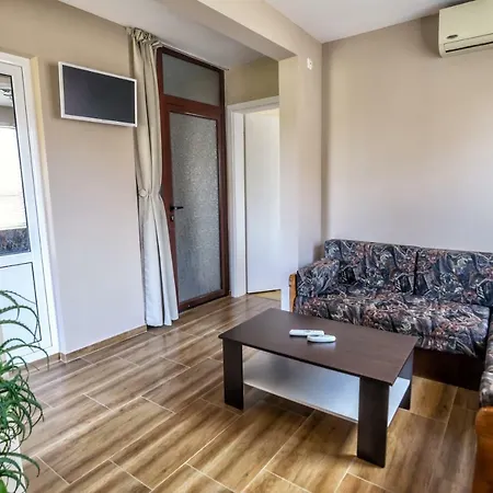 Dom Mladenovi Pensiune Sozopol