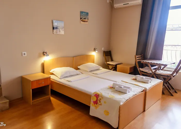 Dom Mladenovi Guest house