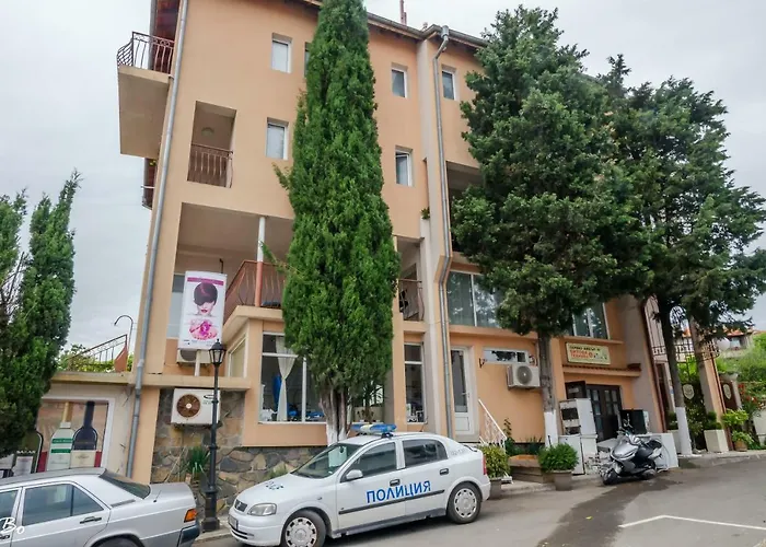 Dom Mladenovi Guest house